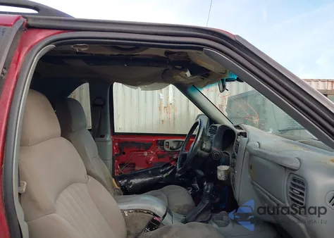 2004 Chevrolet Blazer Ls z USA, uszkodzony, nr VIN 1GNCS18X84K164323